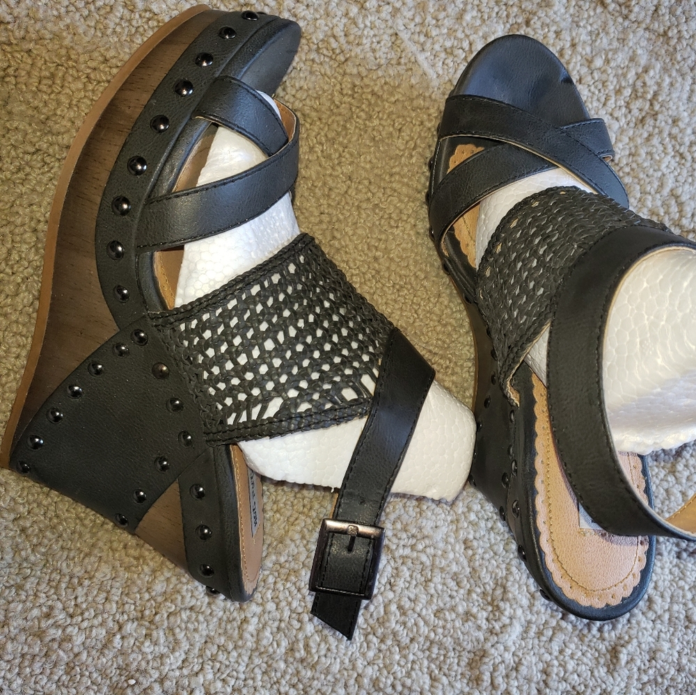 Not Rated wedges